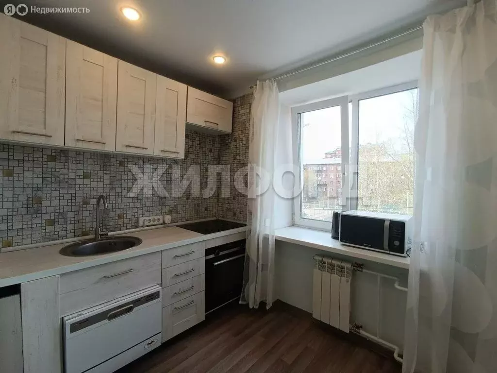 3-комнатная квартира: Иркутск, Волжская улица, 31 (58.3 м) - Фото 1