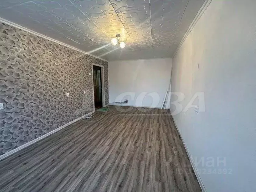 Комната Тюменская область, Тюмень ул. Республики, 218 (18.0 м) - Фото 2
