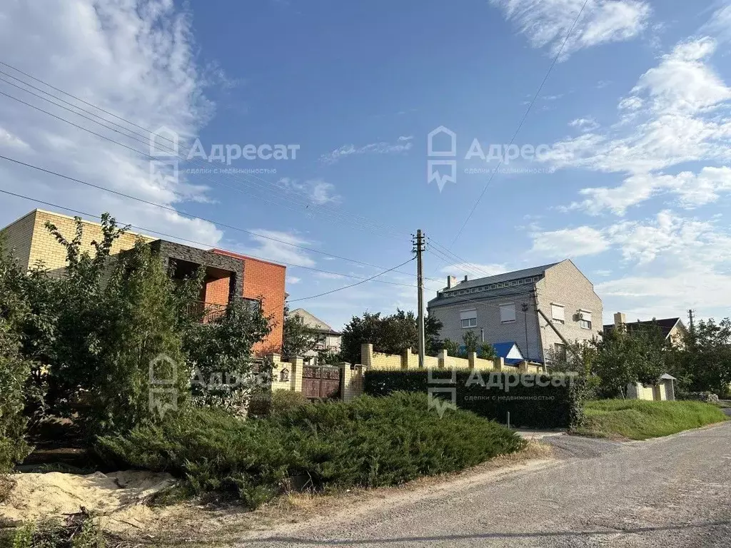 Участок в Волгоградская область, Волгоград Солнечный мкр, ул. ... - Фото 0