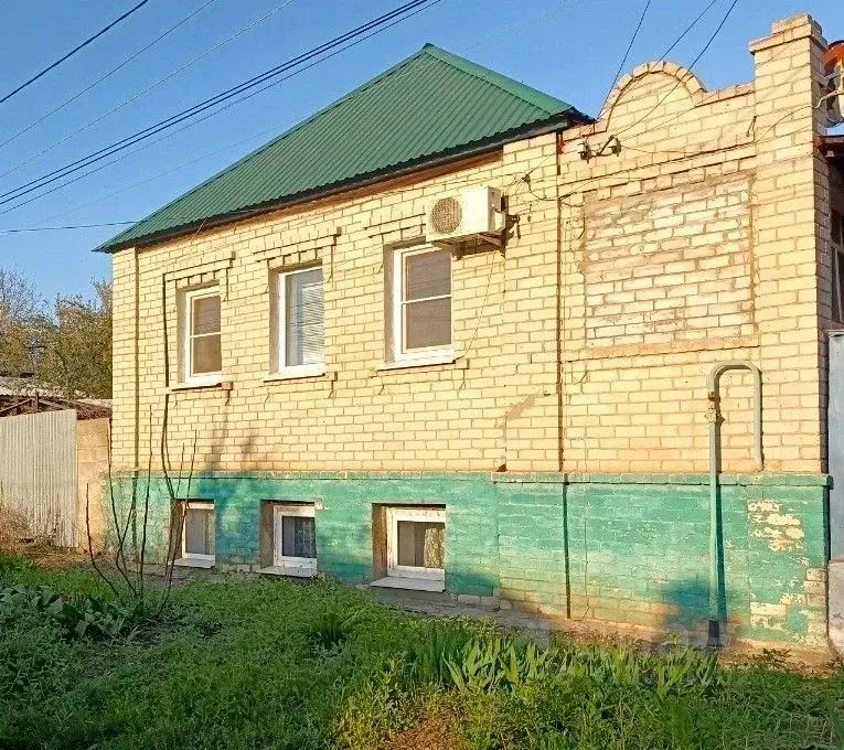 Дом в Волгоградская область, Волгоград ул. Полковника Батюка (105 м) - Фото 1