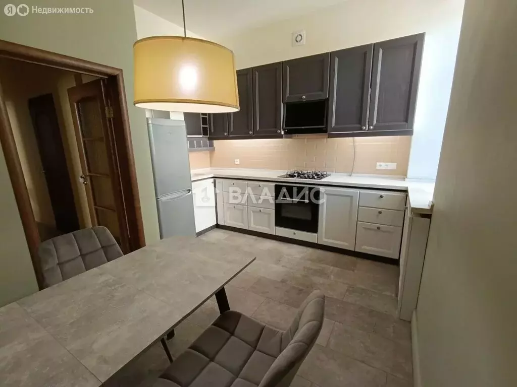 3-комнатная квартира: Москва, улица Хамовнический Вал, 2 (86 м) - Фото 1