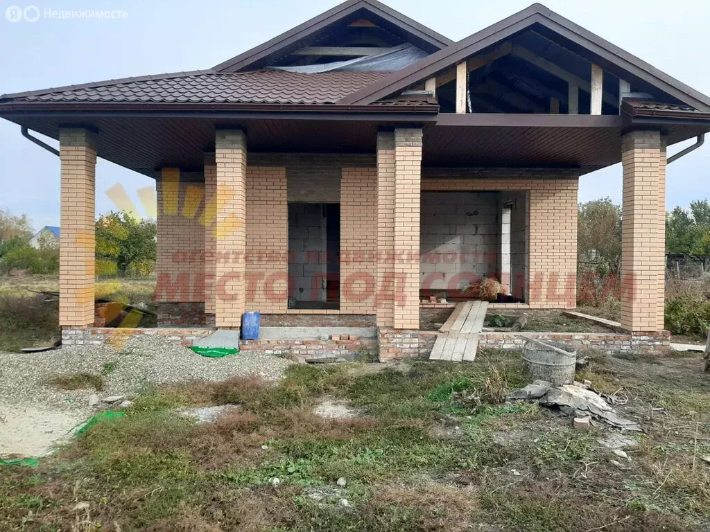 Дом в Александровка, Молодёжная улица, 34 (100 м) - Фото 1