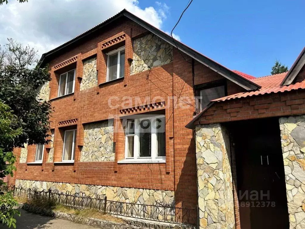 Коттедж в Ульяновская область, Димитровград ул. Чапаева (461 м) - Фото 0
