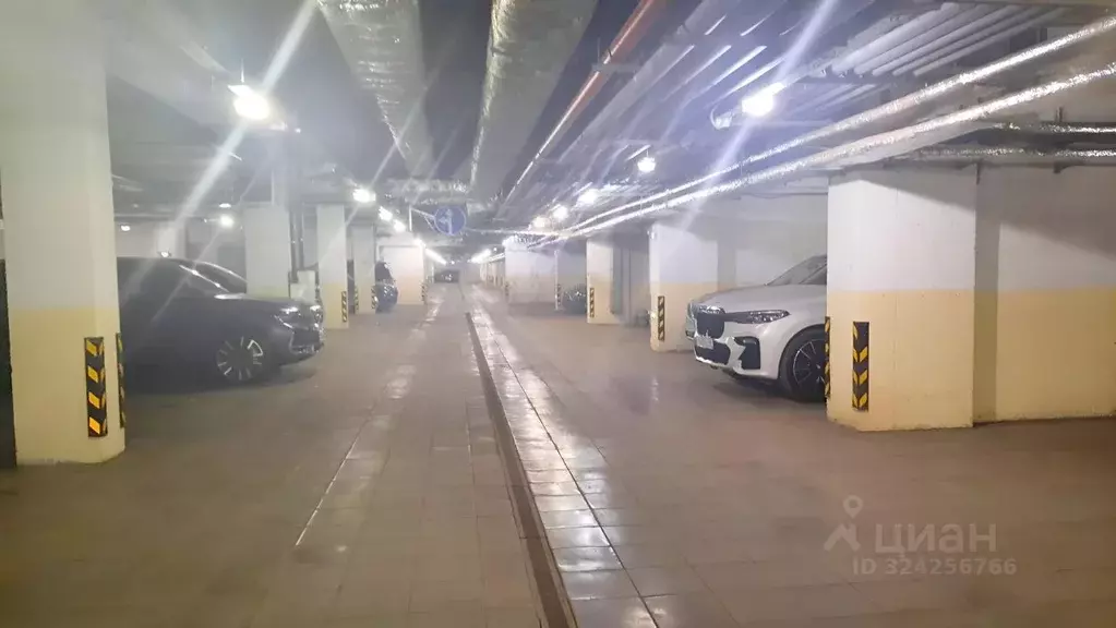 Гараж в Москва Озерная ул., 9 (14 м) - Фото 1