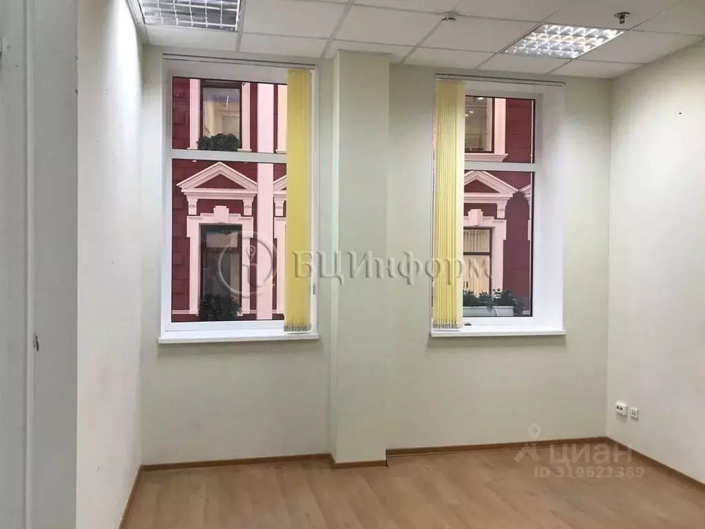 Офис в Санкт-Петербург наб. Макарова, 32 (56 м) - Фото 0