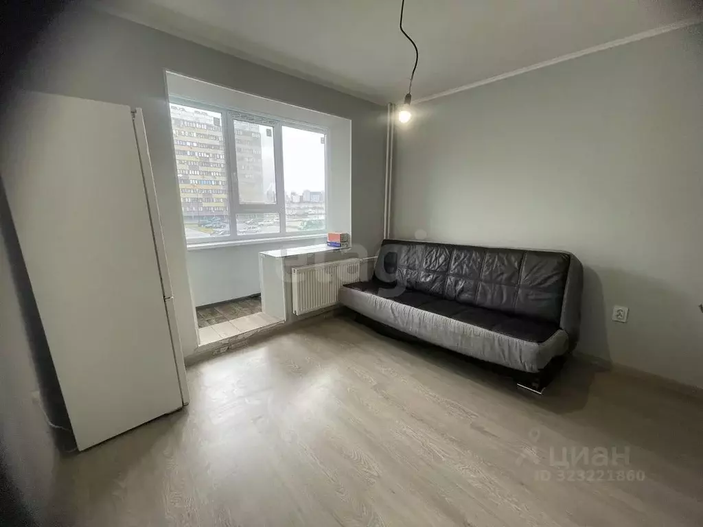 Студия Тюменская область, Тюмень Интернациональная ул., 199 (18.5 м) - Фото 1