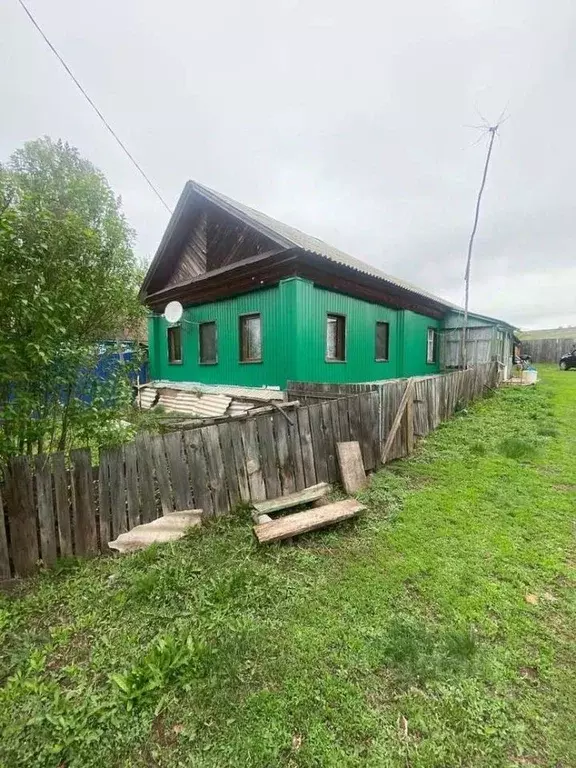 Дом в Оренбургская область, Бузулукский район, Подколкинский ... - Фото 1