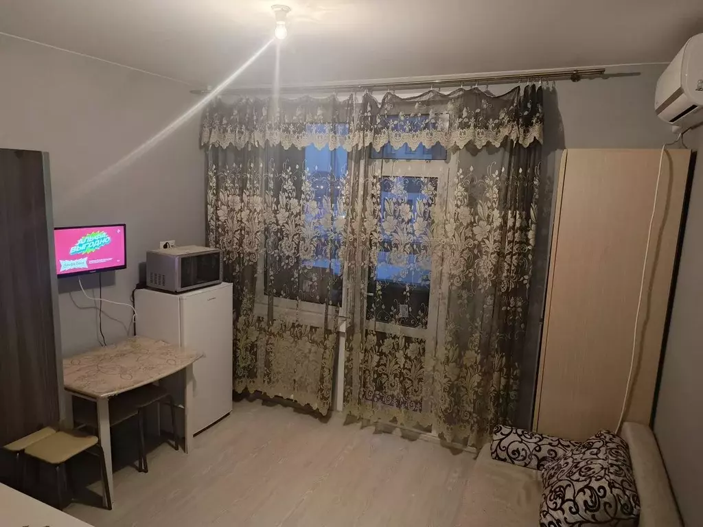 Студия Тюменская область, Тюмень ул. Фармана Салманова, 26 (19.0 м) - Фото 1