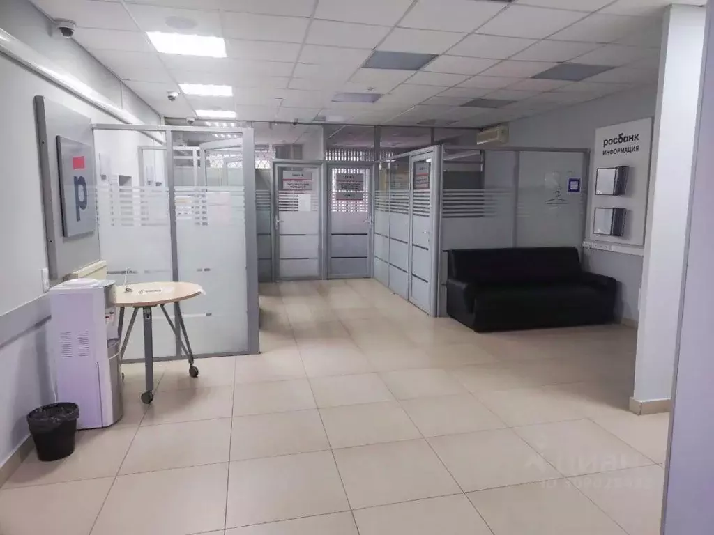 Помещение свободного назначения в Удмуртия, Ижевск Красноармейская ... - Фото 0