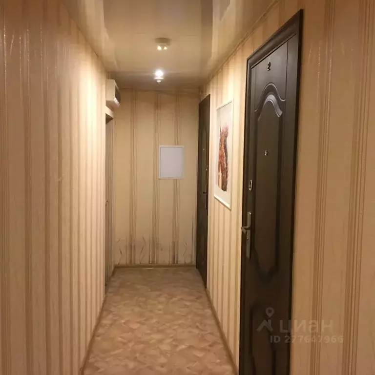 Комната Алтайский край, Барнаул ул. Антона Петрова, 241 - Фото 2