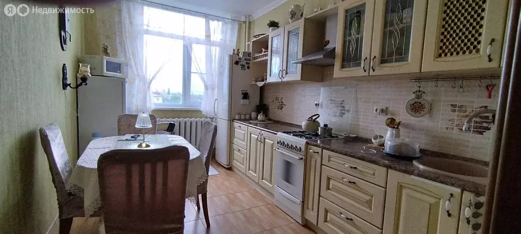 2-комнатная квартира: Батайск, улица Комарова, 132А (72 м) - Фото 0