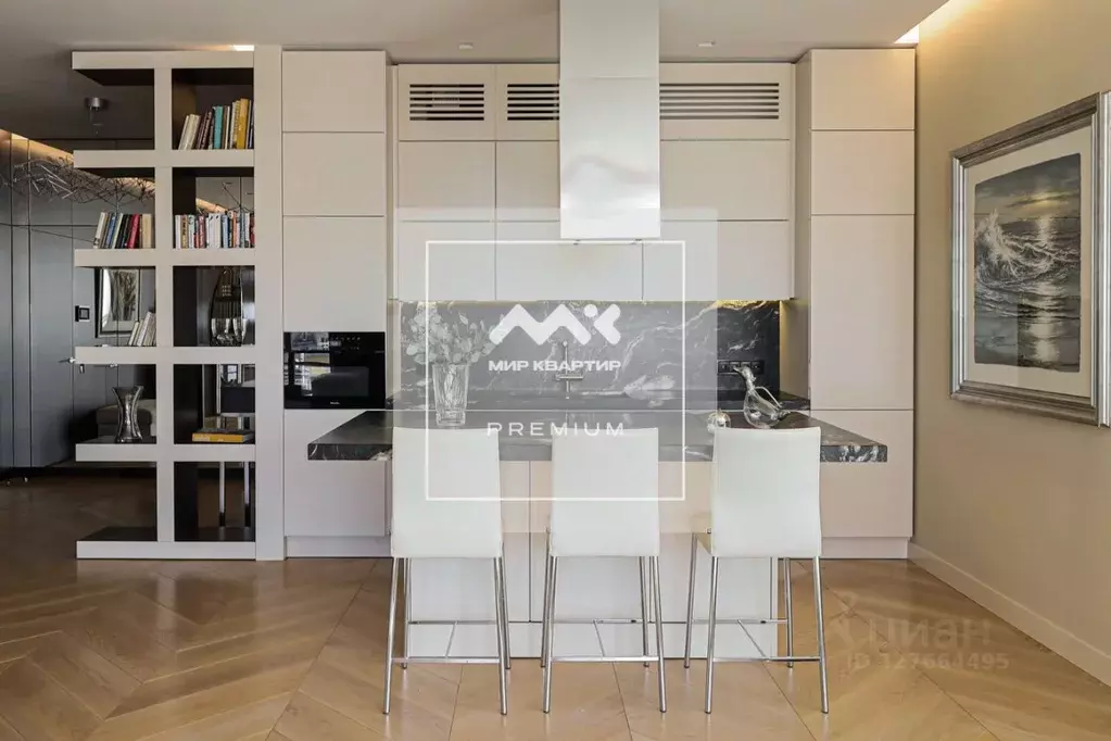 3-к кв. Санкт-Петербург Кирочная ул., 31к2 (156.9 м) - Фото 1