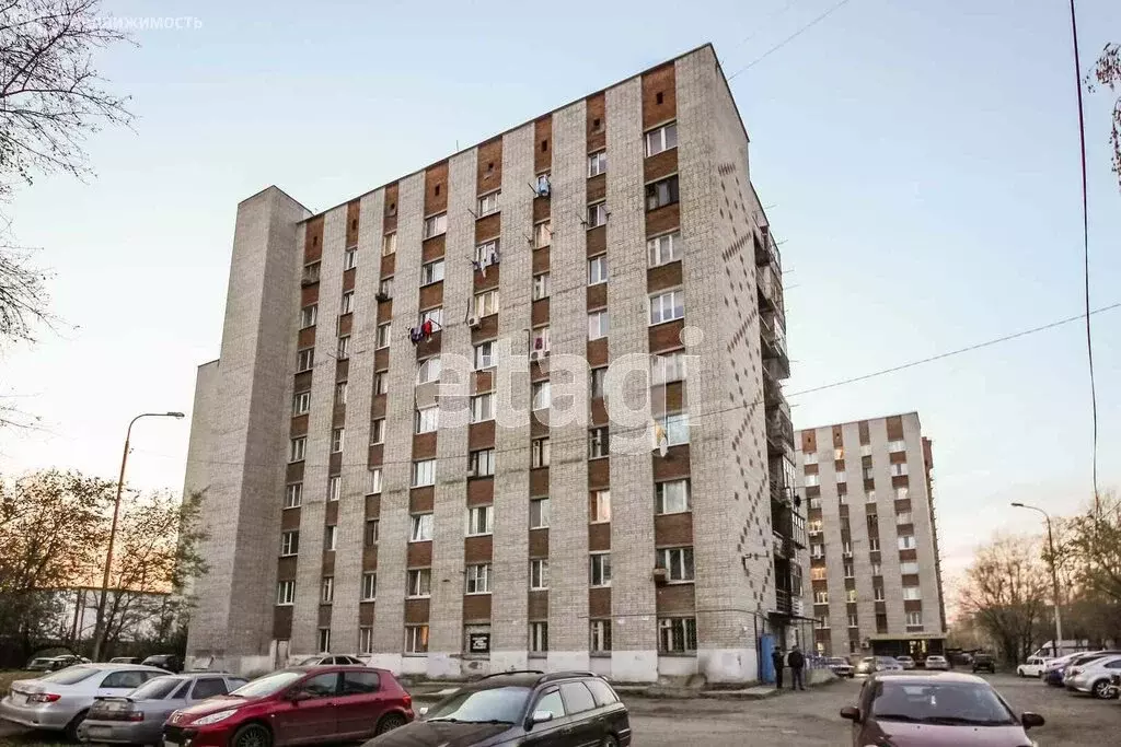 3-комнатная квартира: Тюмень, улица Республики, 248 (50.4 м) - Фото 1