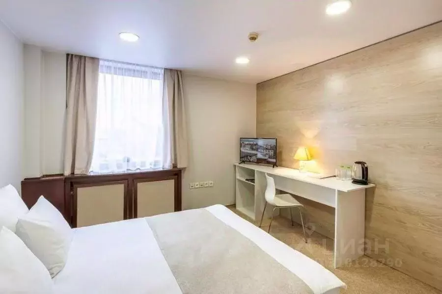 Комната Тюменская область, Тюмень ул. Республики, 33 (15.0 м) - Фото 1