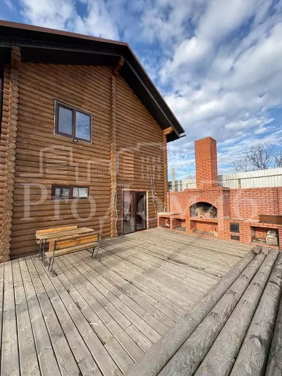 Дом в Курская область, Курский район, Нижнемедведицкий сельсовет, д. ... - Фото 1