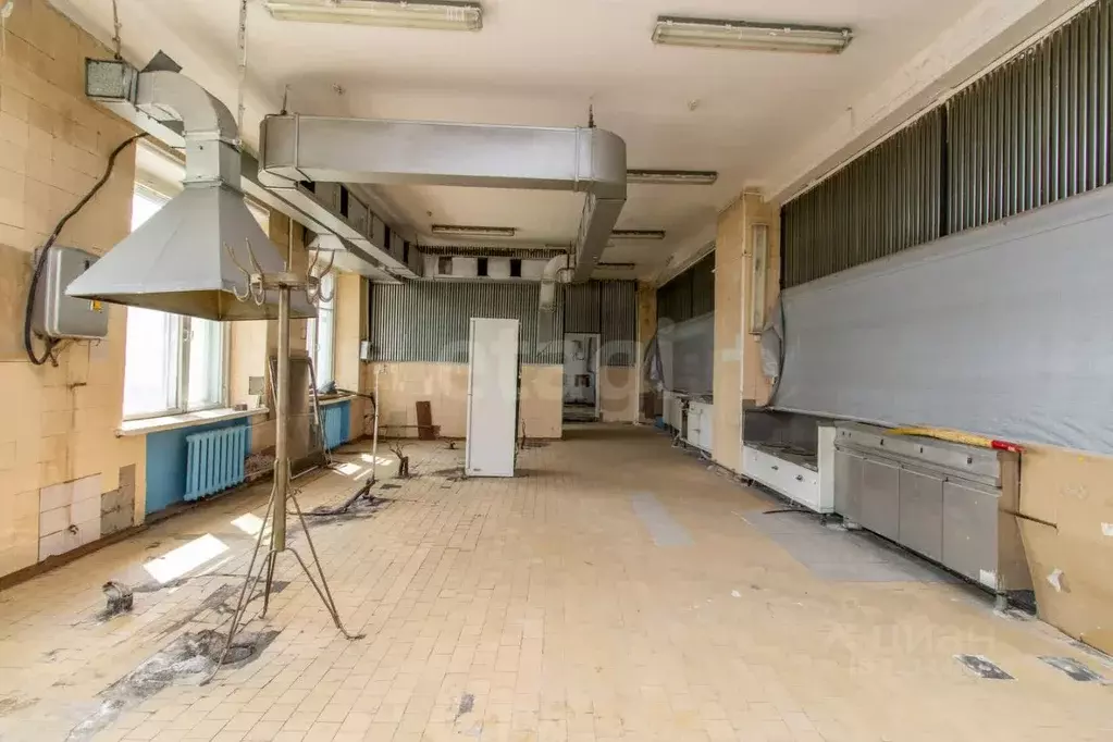 Помещение свободного назначения в Омская область, Омск ул. 20 лет ... - Фото 1