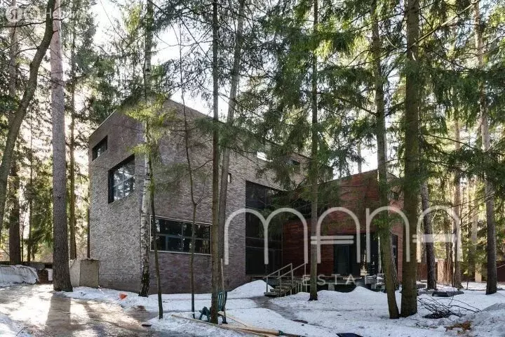 Дом в Одинцово, посёлок Баковка (700 м) - Фото 1