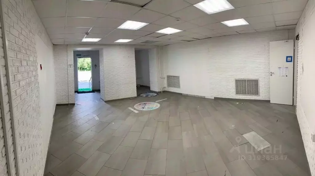 Торговая площадь в Новгородская область, Великий Новгород просп. ... - Фото 0