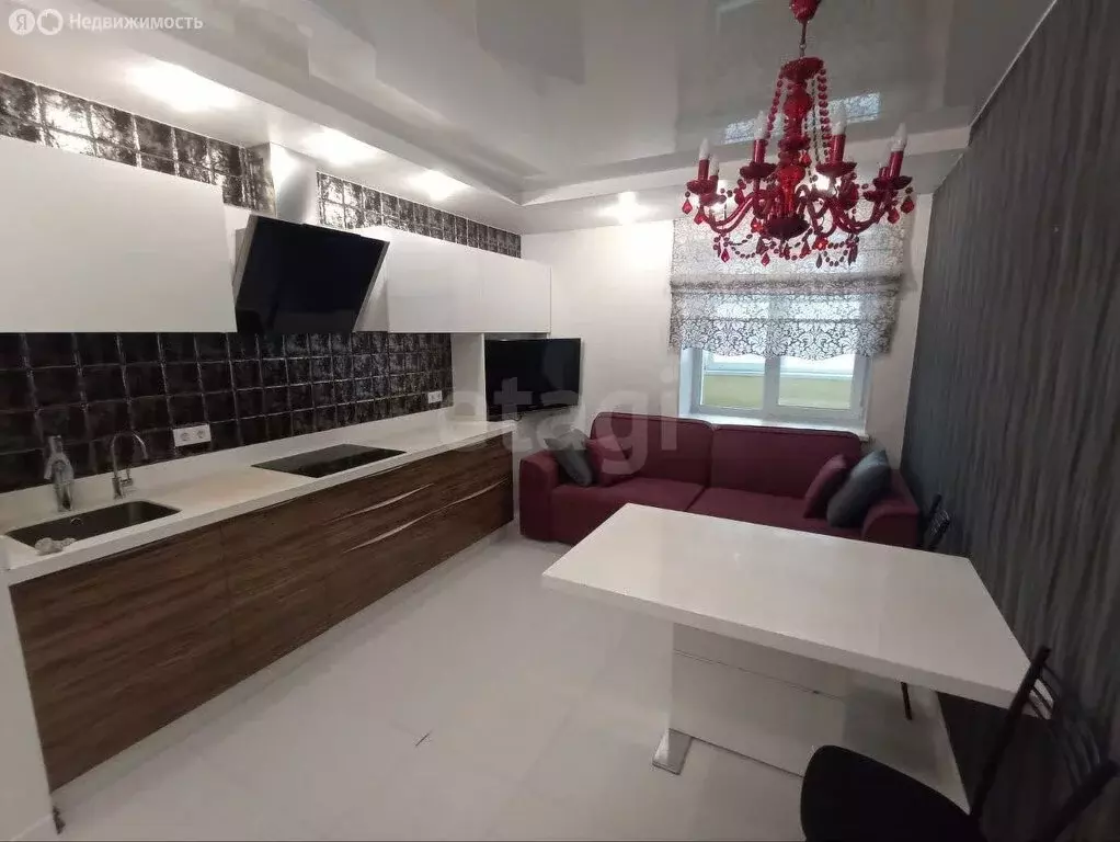 2-комнатная квартира: Череповец, Шекснинский проспект, 10 (66.7 м) - Фото 1