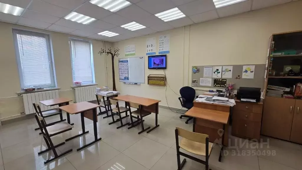 Помещение свободного назначения в Москва Святоозерская ул., 9 (39 м) - Фото 0