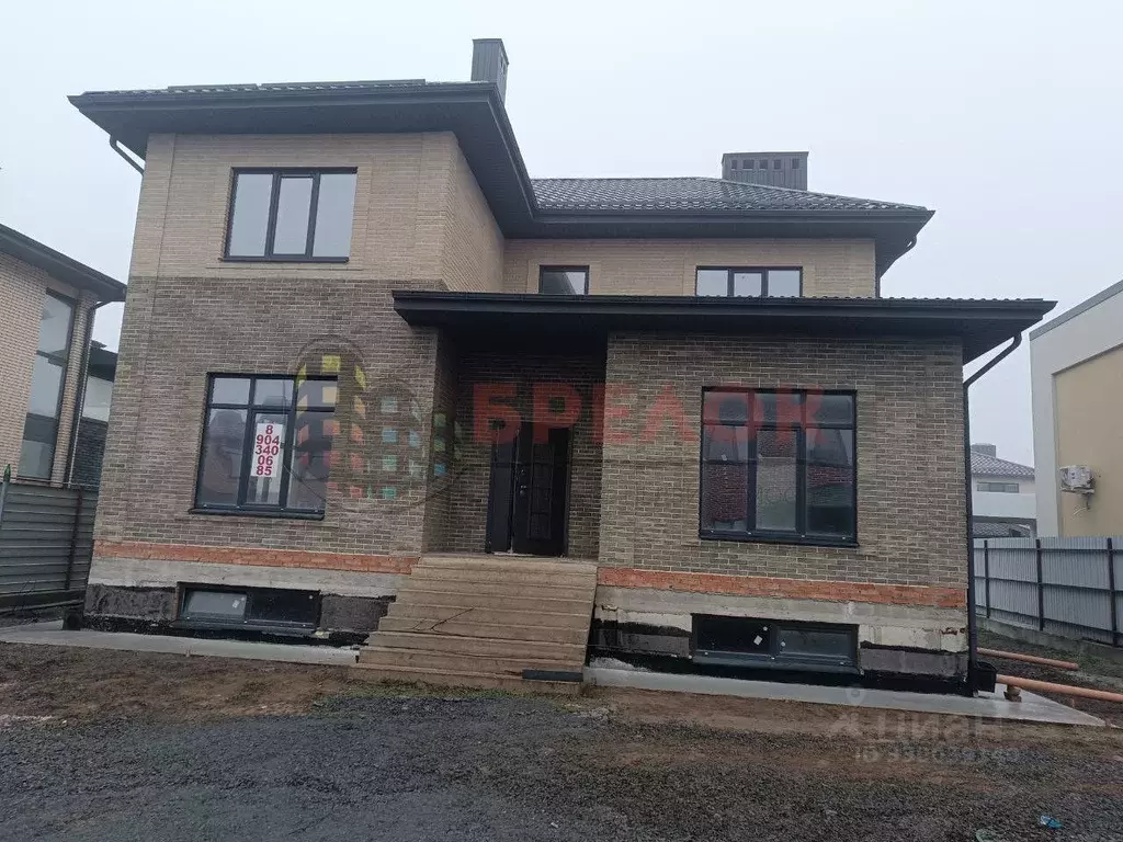 Дом в Ростовская область, Аксай ул. Вартереса Самургашева (320 м) - Фото 1