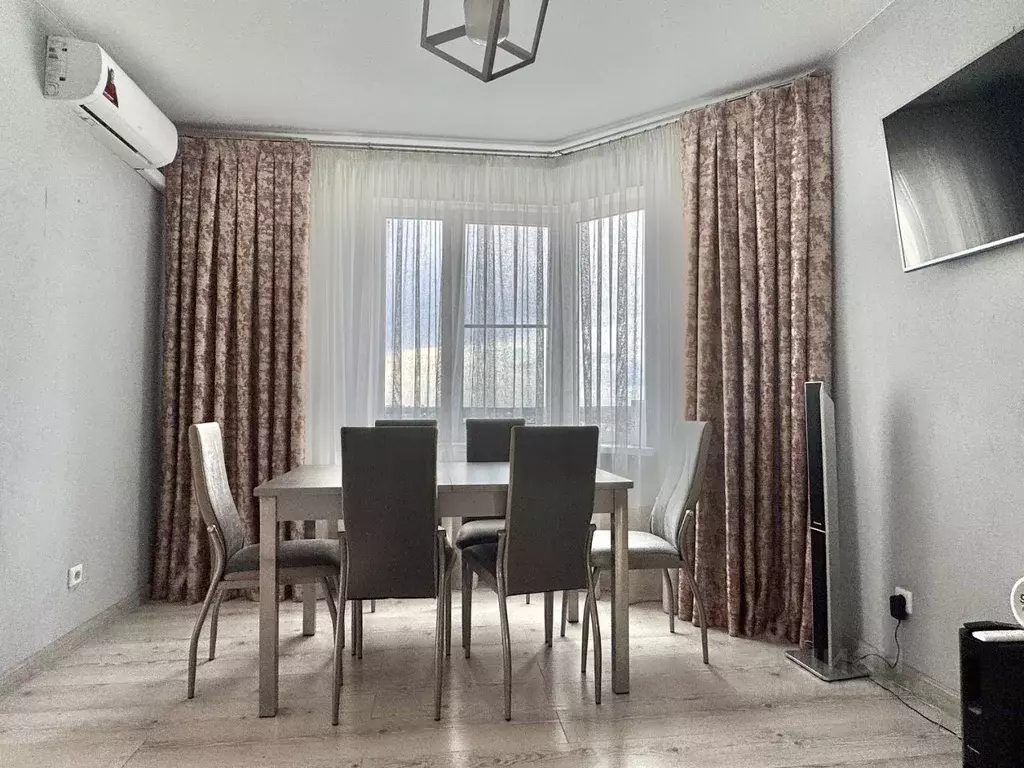 3-к кв. Воронежская область, Новоусманский район, пос. Отрадное бул. ... - Фото 0