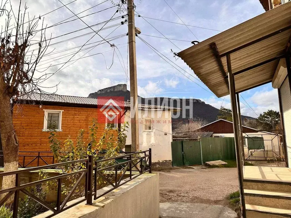 Дом в Крым, Бахчисарайский район, Куйбышево пгт ул. Клары Цеткин, 11 ... - Фото 2