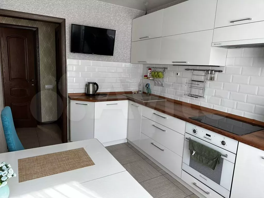 2-к. квартира, 55 м, 2/4 эт. - Фото 1
