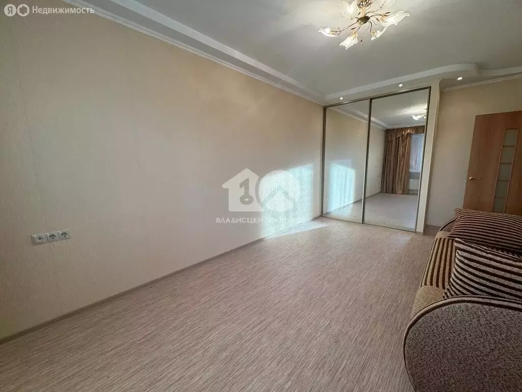 3-комнатная квартира: Новосибирск, Спортивная улица, 23 (72 м) - Фото 1