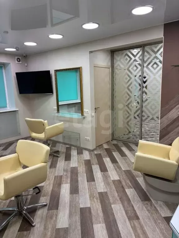 Торговая площадь в Курганская область, Курган ул. Карла Маркса, 107 ... - Фото 1