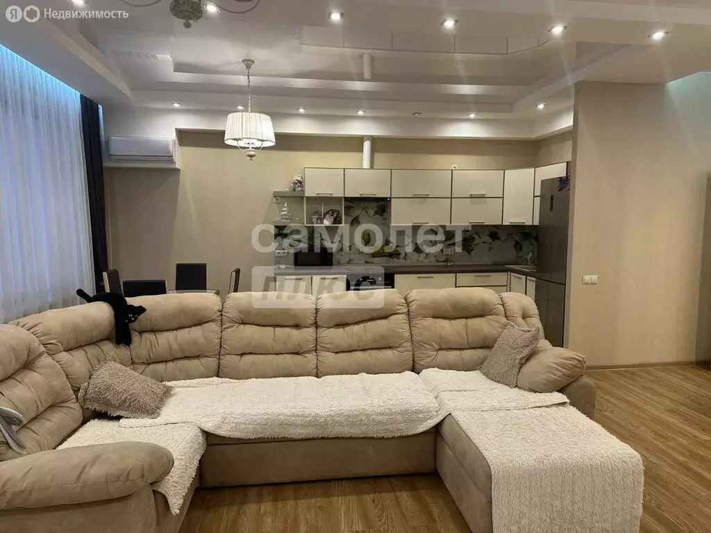 2-комнатная квартира: Омск, улица 10 лет Октября, 70 (74.3 м) - Фото 1