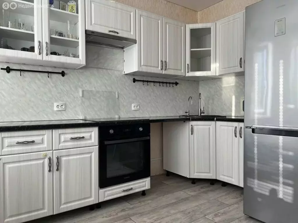 2-комнатная квартира: Курск, проспект Вячеслава Клыкова, 82 (59 м) - Фото 2