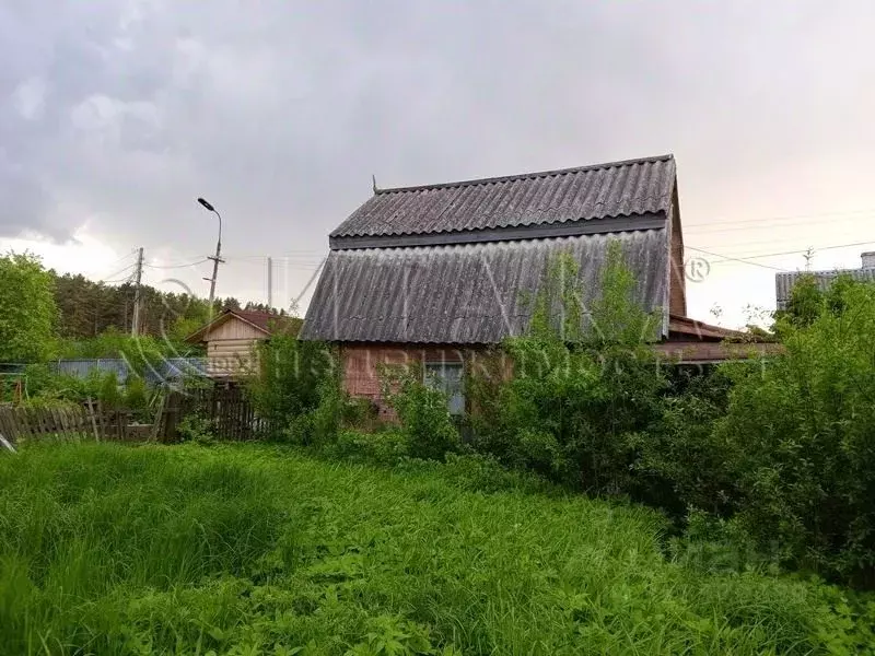 Дом в Ленинградская область, Приозерское городское поселение, Заречный ... - Фото 1