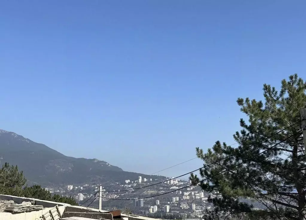 Участок в Крым, Ялта ул. Дарсановская (4.0 сот.) - Фото 1