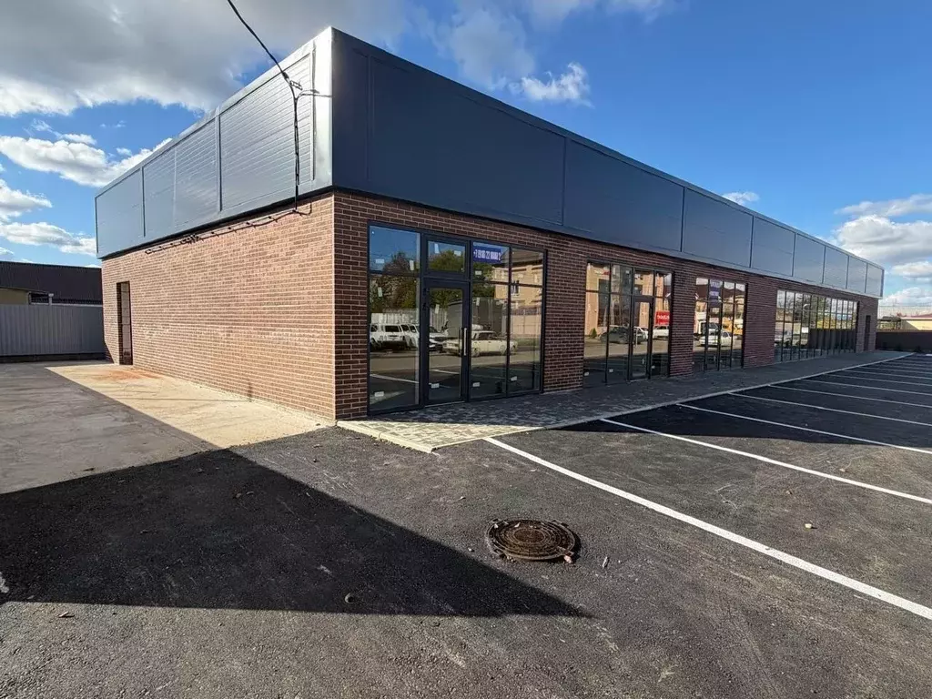 Торговая площадь в Адыгея, Адыгейск ул. Айтеча Кушмизокова, 7 (600 м) - Фото 2