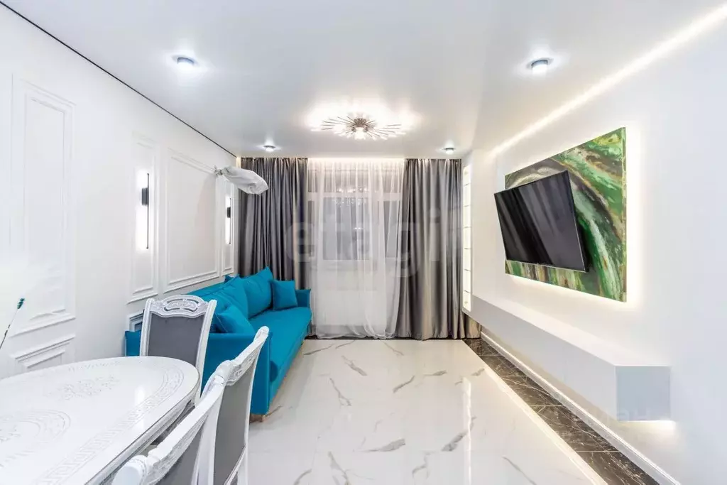 1-к кв. Тюменская область, Тюмень ул. Первооткрывателей, 8 (42.0 м) - Фото 1