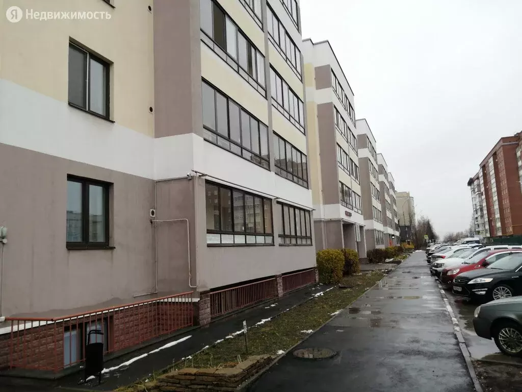 2-комнатная квартира: Берёзовский, улица Исакова, 18а (61.2 м) - Фото 0