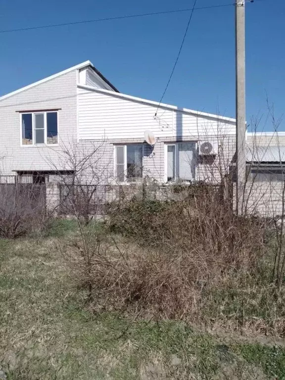 Дом в Краснодарский край, Курганинск Майкопская ул., 17 (152 м) - Фото 1