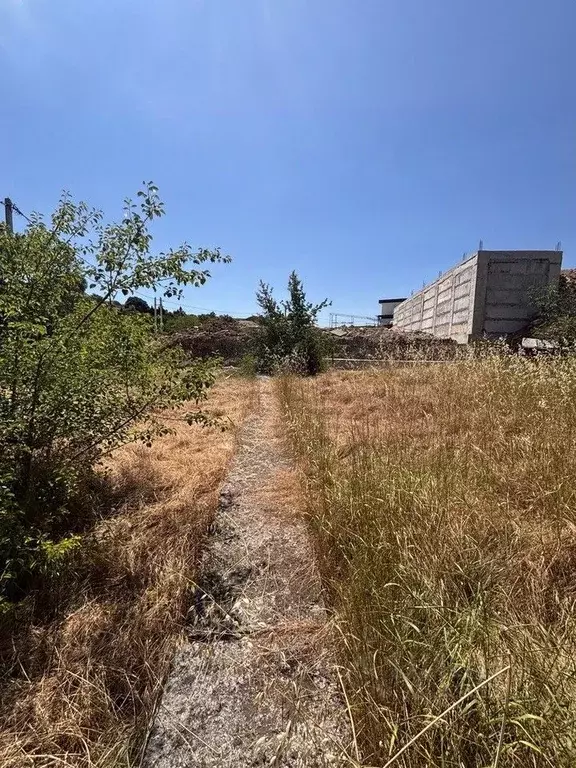 Участок в Севастополь ул. Молочная, 18 (4.3 сот.) - Фото 1