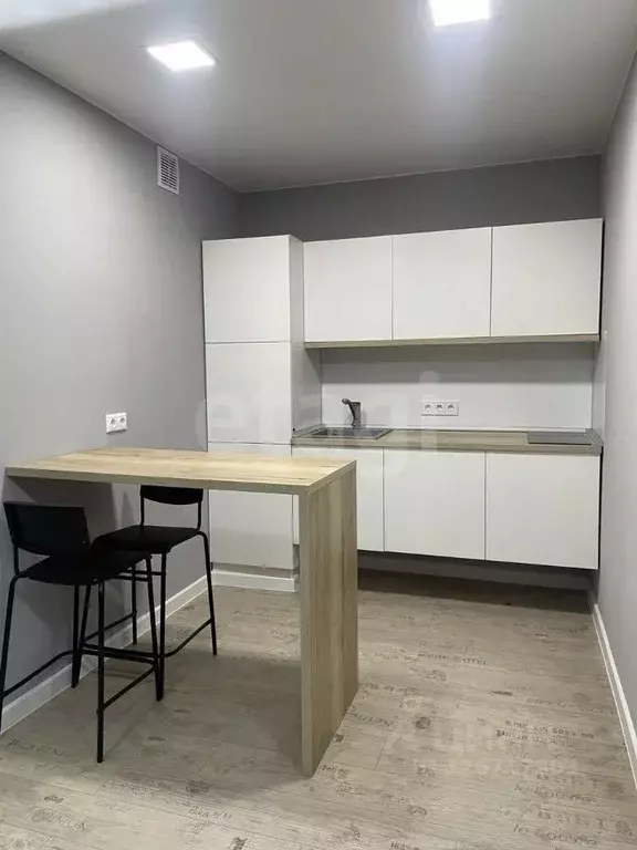 Студия Тюменская область, Тюмень ул. Андрея Бушуева, 2 (30.0 м) - Фото 1