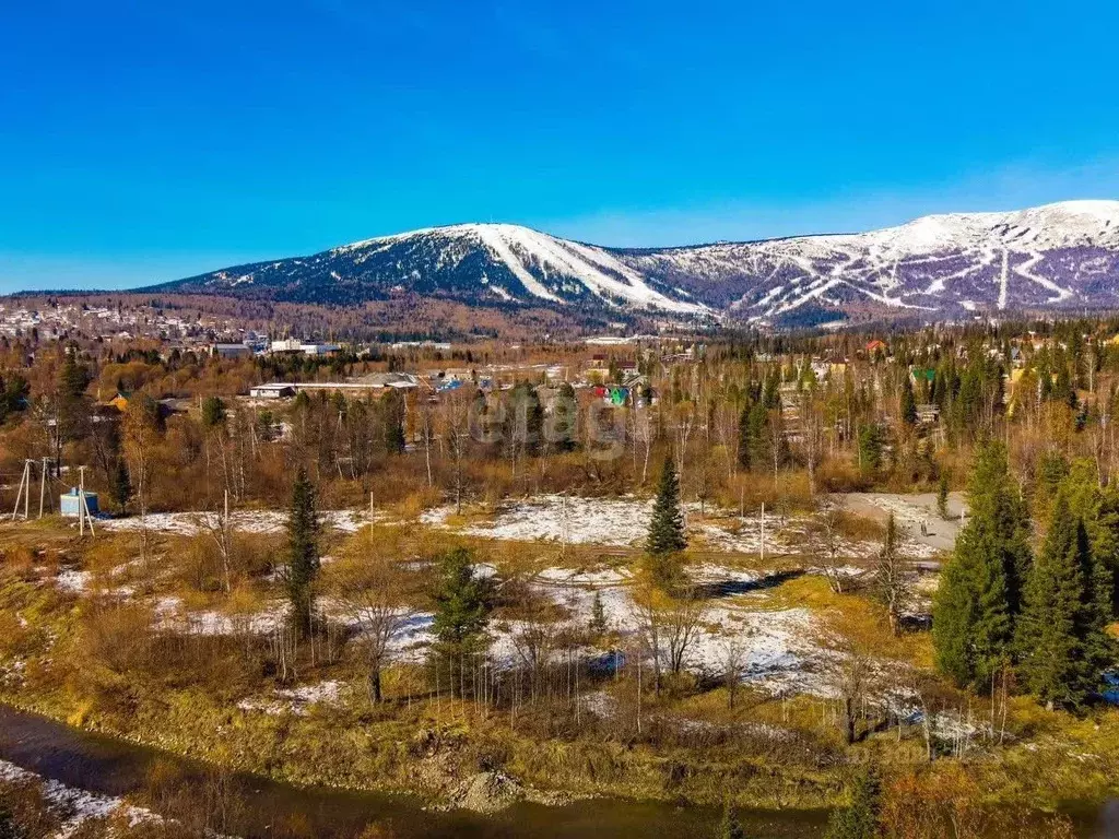 Участок в Кемеровская область, Таштагольский район, Шерегешское ... - Фото 1