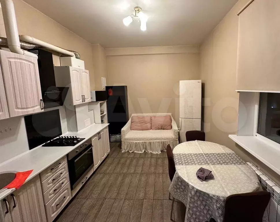 2-к. квартира, 55 м, 2/7 эт. - Фото 0