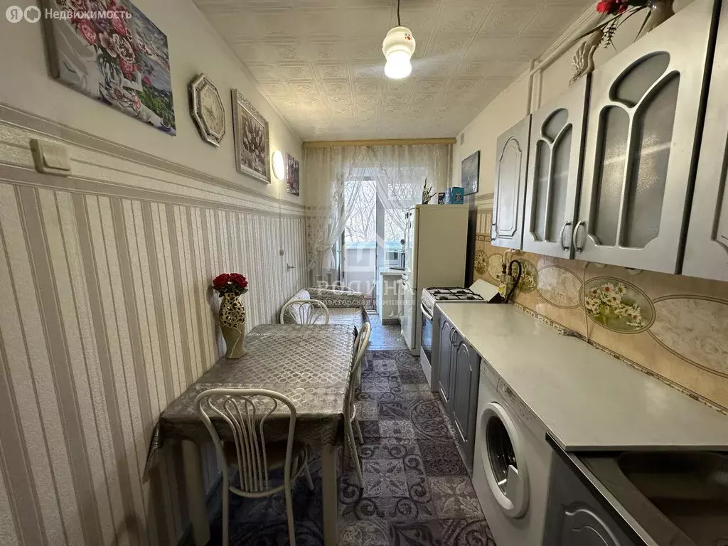 1-комнатная квартира: Комсомольск-на-Амуре, улица Орджоникидзе, 21 ... - Фото 1