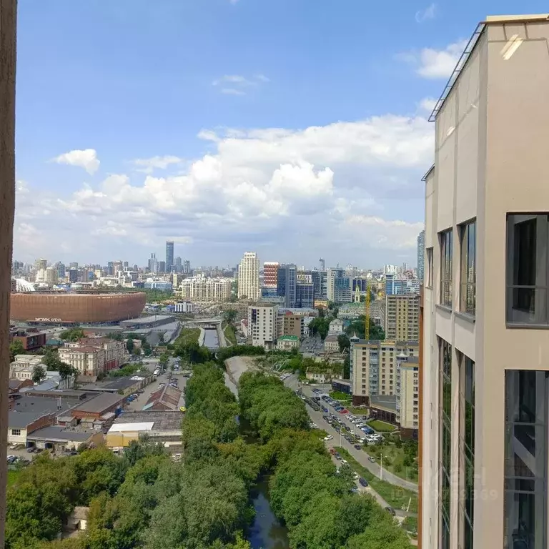 2-к кв. Свердловская область, Екатеринбург ул. Большакова, 66 (51.2 м) - Фото 1