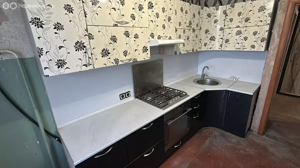 3-комнатная квартира: Нижний Тагил, Береговая-Краснокаменская улица, ... - Фото 2