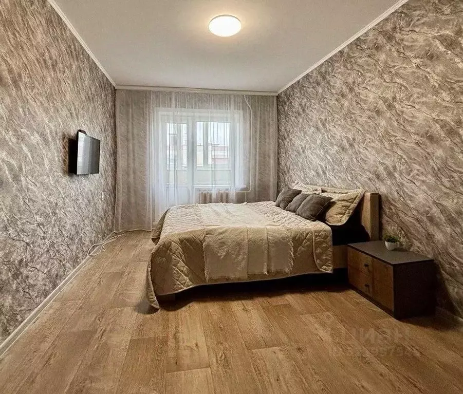 1-к кв. Сахалинская область, Южно-Сахалинск ул. Есенина, 7 (40.0 м) - Фото 0