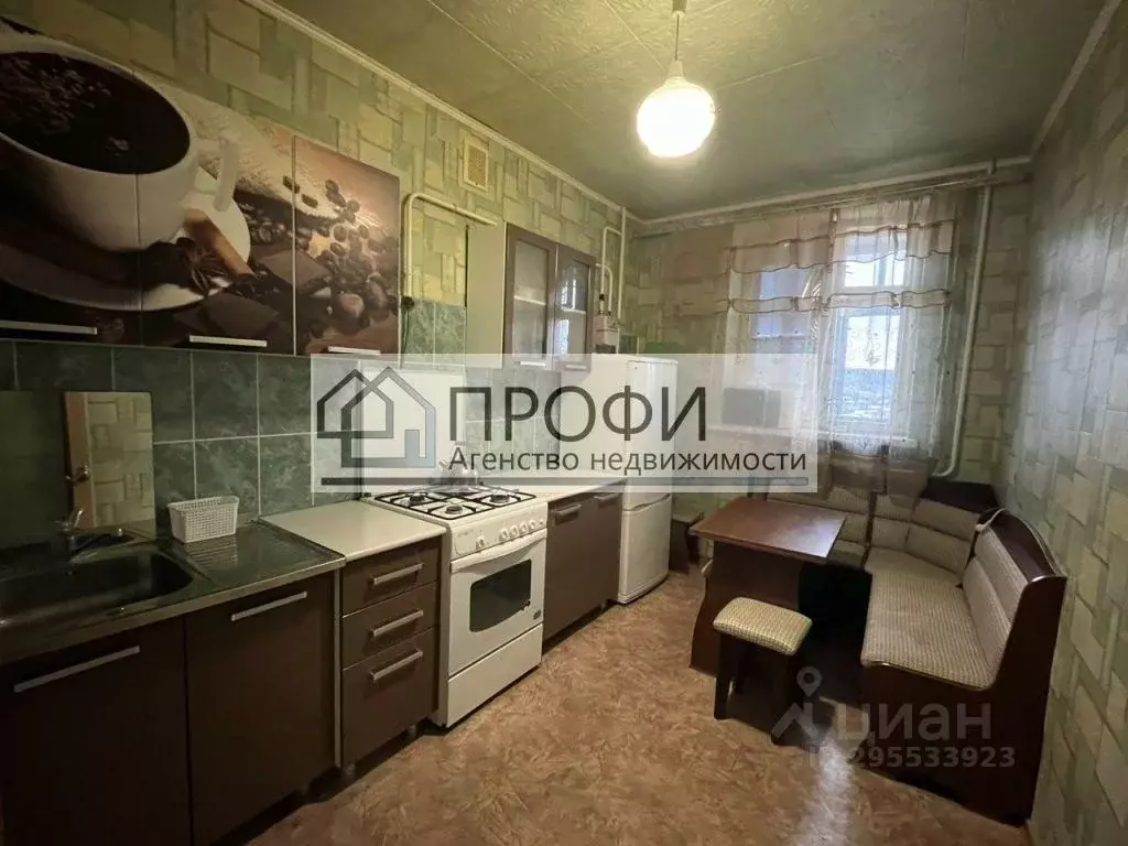 3-к кв. Белгородская область, Новый Оскол Дорожная ул., 3Б (56.3 м) - Фото 1