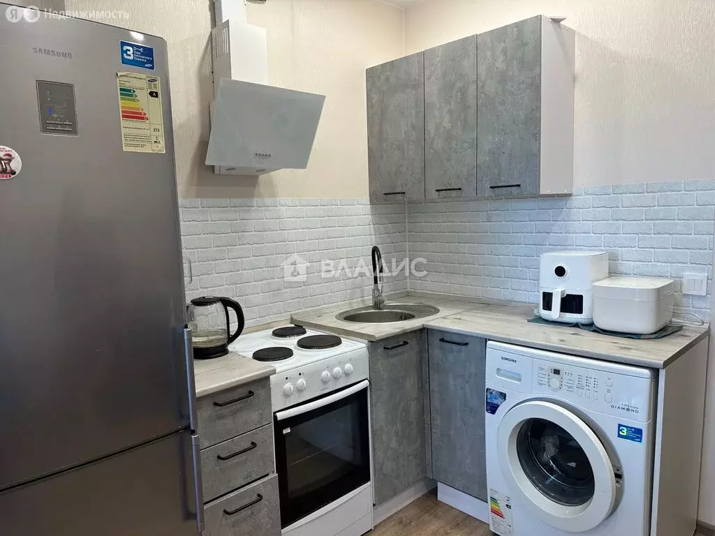 Квартира-студия: Иркутск, улица Бородина, 4 (30 м) - Фото 0