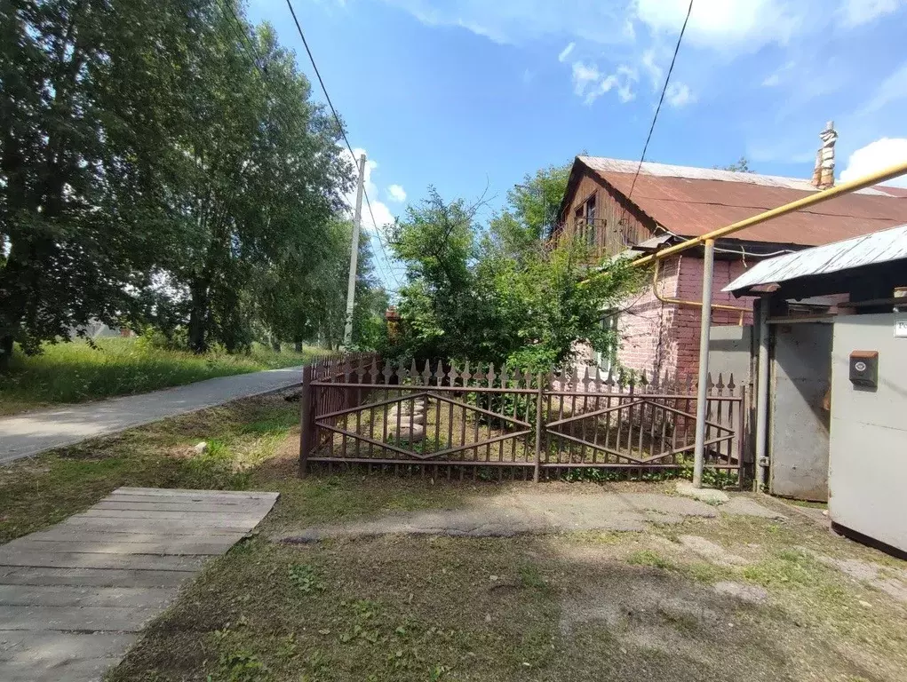 Дом в Свердловская область, Екатеринбург ул. Реактивная, 151 (50 м) - Фото 0