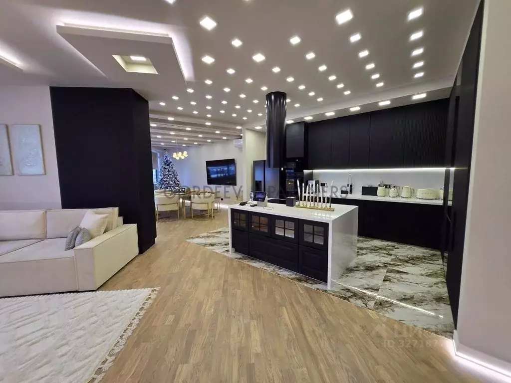 4-к кв. Татарстан, Казань просп. Альберта Камалеева, 1 (233.0 м) - Фото 2